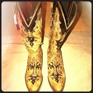 Women’s Lucchese boots